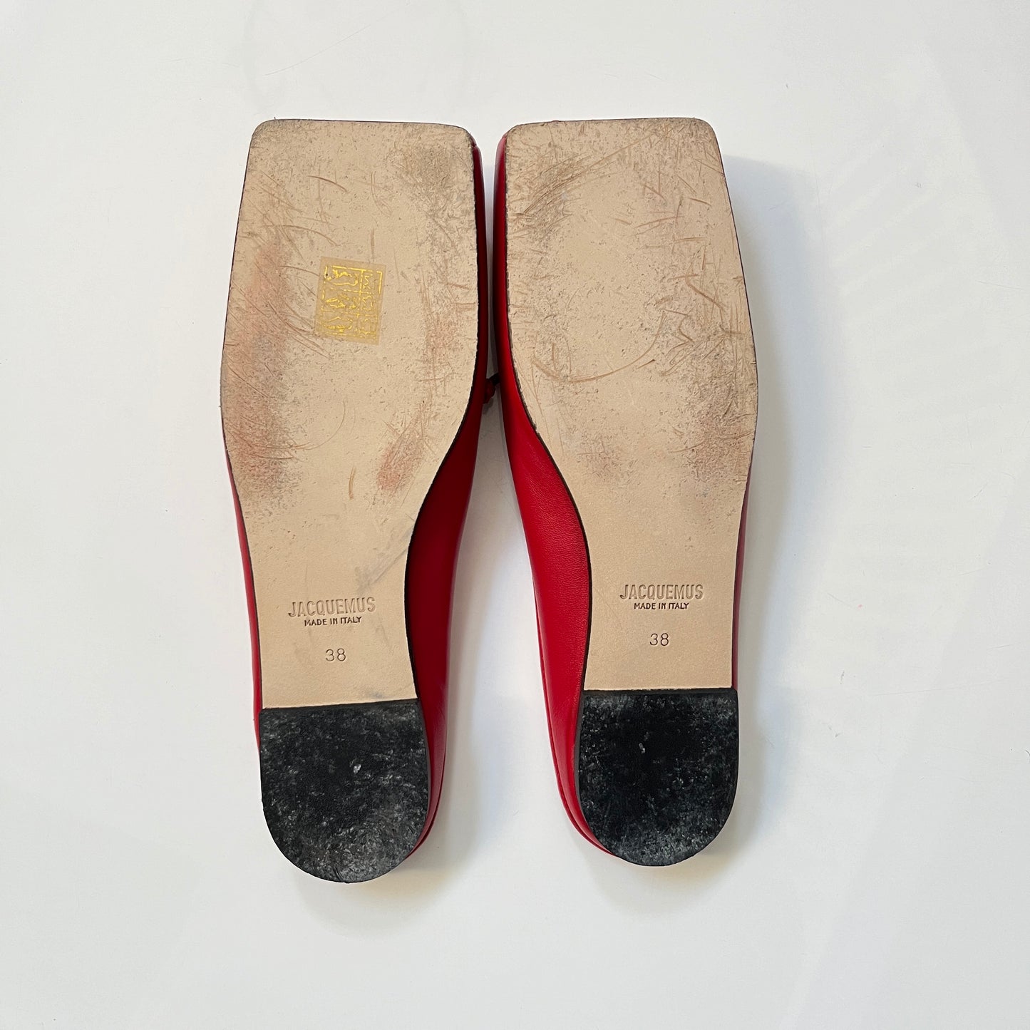 JACQUEMUS Les Mules Plates Ballet in Red